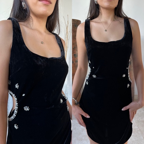 ✨RESTOCKED✨Brynn Velvet Cut Out Rhinestone Detail Black Mini Dress - Picture 7 of 7